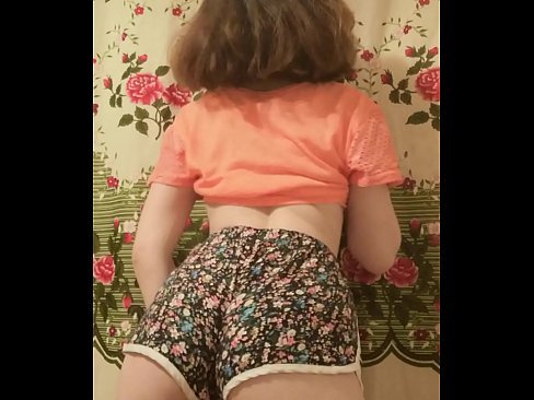 ❤️ Babe żagħżugħa sexy tqaxxir ix-xorts tagħha fuq il-kamera ☑ Video tal-ħakk  lilna ❌❤